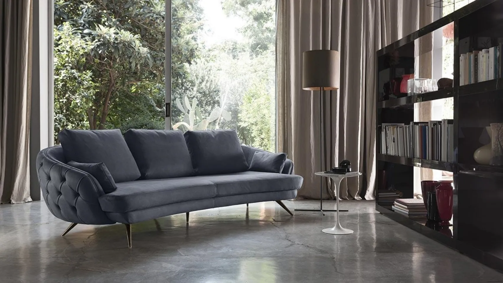 modern capitonè sofa