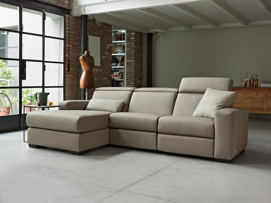 Fabric sofa with peninsula 