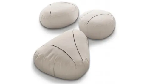 pouf stones in leather