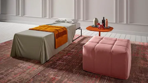 open bed pouf