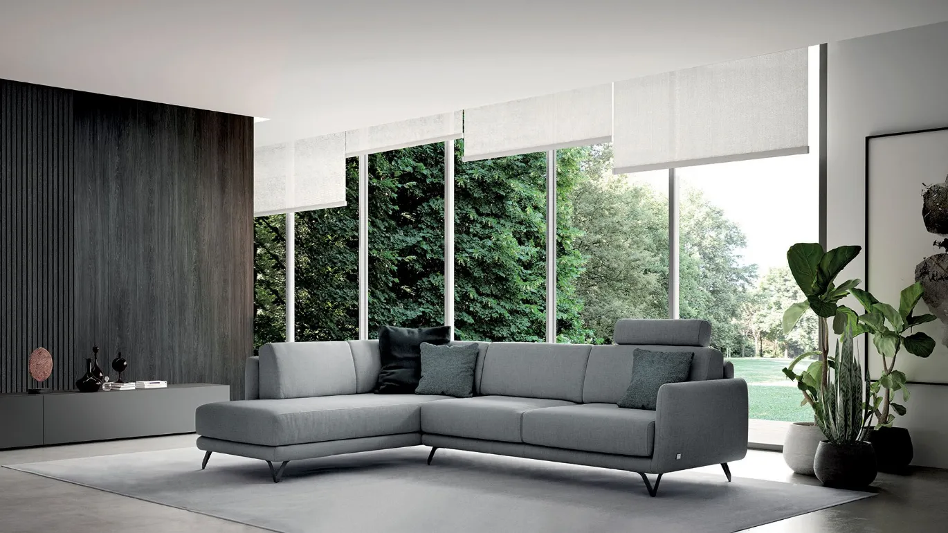 Bristol sectional sofa with extendable seats