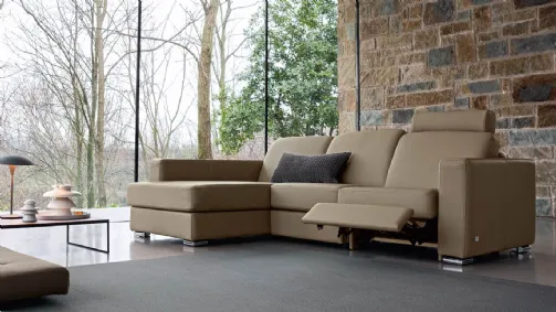 Modular relaxation sofa with peninsula