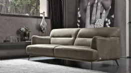 urban sofa in Sly leather